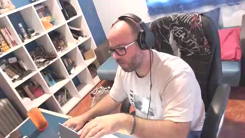 Snapshot of ravingr3d3 chatting on September 2025 01:46:01 PM ravingr3d3 online show from September 2025 01:46:01 PM