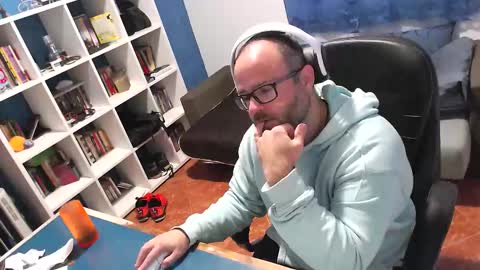 ravingr3d3 online show from November 2025 02:55:02 PM