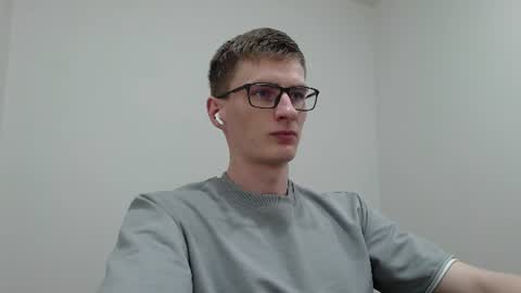 Snapshot of ray_booy chatting on July 2026 05:06:02 PM Ray Booy online show from July 2026 05:06:02 PM