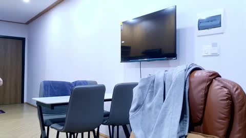 Ray-Ray online show from January 2026 03:05:02 PM