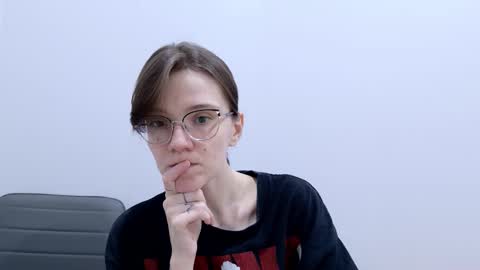 Ray-Ray online show from March 2026 04:53:02 AM