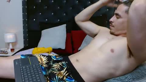 Snapshot of ray_weed chatting on December 2024 12:34:01 AM Ray online show from December 2024 12:34:01 AM