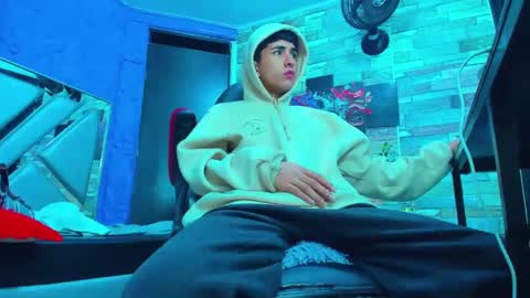 rayan_black online show from December 2024 10:29:02 AM