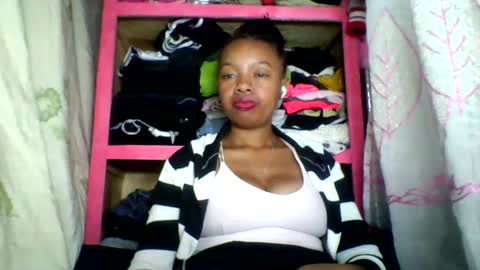 Snapshot of rayana_69 chatting on May 2026 11:45:02 PM rayana_69 online show from May 2026 11:45:02 PM