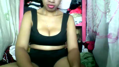 Snapshot of rayana_69 chatting on May 2026 11:29:01 AM rayana_69 online show from May 2026 11:29:01 AM