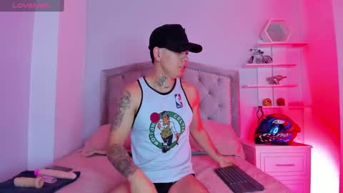 Raymond Stonee online show from January 2025 01:03:02 PM