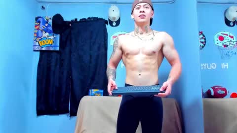 Raymond Stonee online show from March 2025 08:11:01 PM
