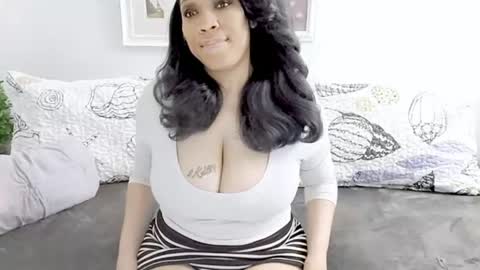 Snapshot of rayne_woods chatting on June 2026 09:01:01 AM rayne woods online show from June 2026 09:01:01 AM