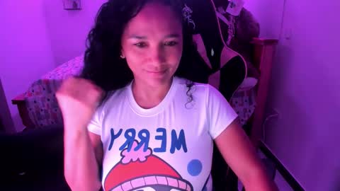 Danna online show from November 2025 03:01:02 PM