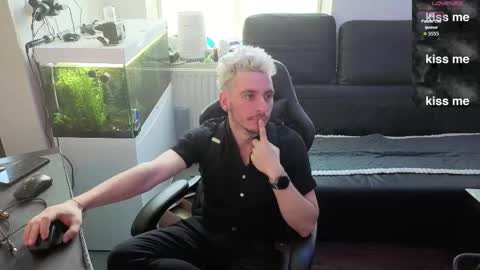 Rayzel online show from February 2026 11:15:01 AM