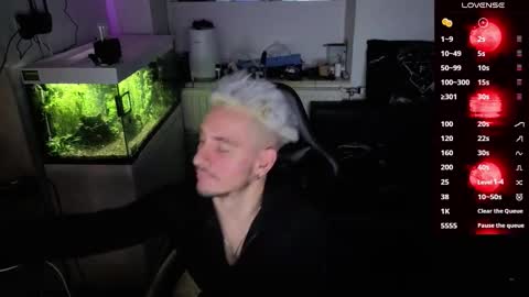 Rayzel online show from March 2026 08:57:02 PM