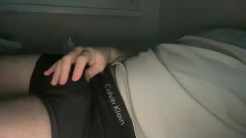 Snapshot of rbnaustiiin chatting on January 2025 01:27:02 AM rbnaustiiin online show from January 2025 01:27:02 AM