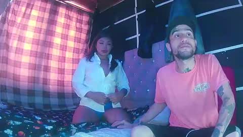 carolina and stiven online show from October 2025 04:48:02 PM