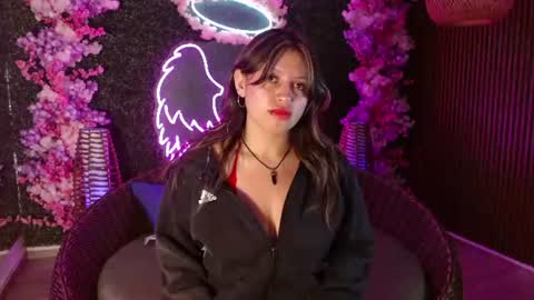 rea_black online show from July 2026 04:52:01 AM