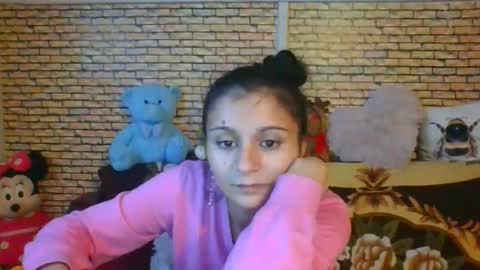 real_coupl3 online show from November 2025 08:30:01 PM