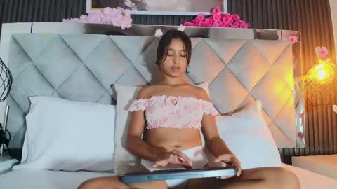 DONCELLA online show from April 2026 08:42:02 PM