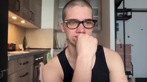 AliceEve online show from April 2026 03:56:01 AM