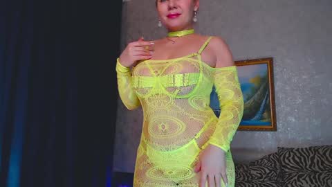 Snapshot of reasonforpassion_ chatting on January 2025 06:14:01 PM Im a little sick. Ill be back soon. online show from January 2025 06:14:01 PM