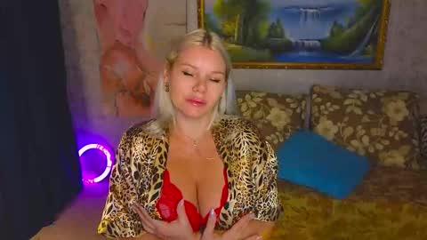Snapshot of reasonforpassion_ chatting on September 2025 02:50:02 PM Im a little sick. Ill be back soon. online show from September 2025 02:50:02 PM