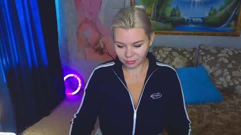 Snapshot of reasonforpassion_ chatting on September 2025 05:29:01 AM Im a little sick. Ill be back soon. online show from September 2025 05:29:01 AM