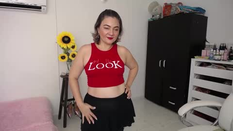 Snapshot of rebeca_milf chatting on December 2024 01:18:02 PM REBECA online show from December 2024 01:18:02 PM