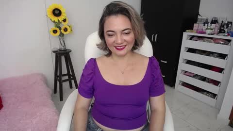 Snapshot of rebeca_milf chatting on December 2024 12:38:01 PM REBECA online show from December 2024 12:38:01 PM