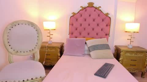 Snapshot of rebeca_watsson chatting on January 2025 02:24:02 PM Rebeca Whatsson online show from January 2025 02:24:02 PM