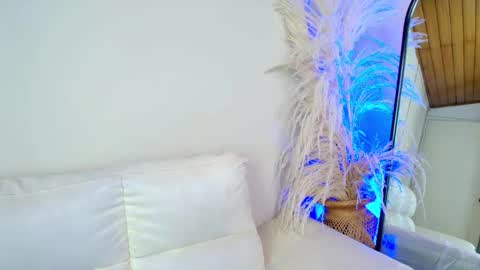 Snapshot of rebeca_williams_ chatting on February 2025 08:47:02 PM Rebeca Williams online show from February 2025 08:47:02 PM