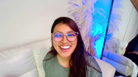 Snapshot of rebeca_williams_ chatting on February 2025 06:00:01 AM Rebeca Williams online show from February 2025 06:00:01 AM