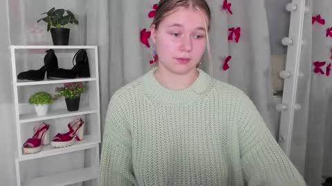 Snapshot of rebecca_____ chatting on February 2025 12:30:01 AM rebecca_____ online show from February 2025 12:30:01 AM