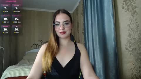 Snapshot of rebecca_ccaa chatting on May 2026 04:04:02 PM Rebecca online show from May 2026 04:04:02 PM