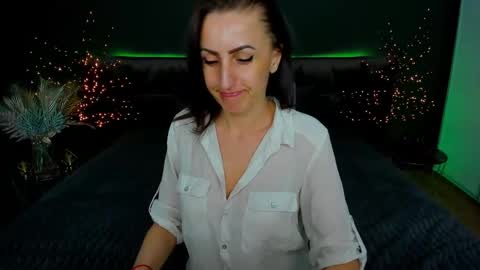 rebecca_diamonds online show from February 2025 02:04:02 PM