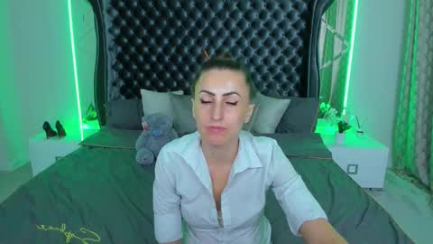 rebecca_diamonds online show from November 2025 06:13:01 AM