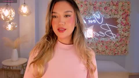 Rebe online show from October 2025 06:53:01 PM