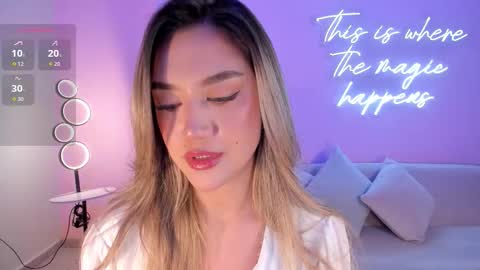 Rebe online show from October 2025 07:15:02 PM