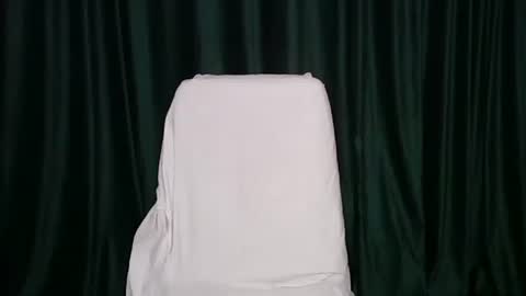 Rebekka  Nelson online show from April 2026 03:47:02 PM