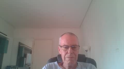 Rene online show from February 2026 08:04:02 PM