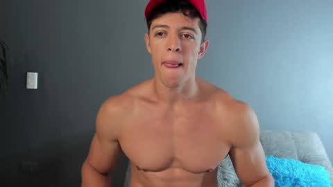 twitter REECET26 instagram RECCETAYLOR online show from January 2025 11:29:01 PM