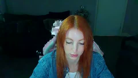 Snapshot of red_firesquirt chatting on February 2025 02:31:02 PM Red - online show from February 2025 02:31:02 PM