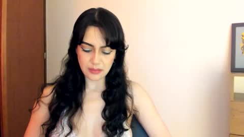 red_flower203 online show from April 2026 08:01:02 PM