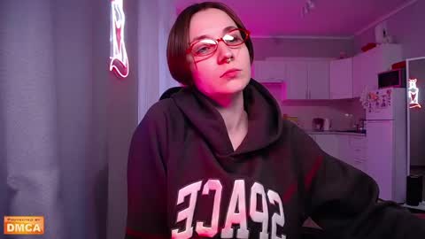 Elpis online show from February 2025 01:54:01 PM