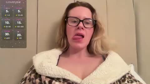 Rosie online show from February 2025 08:15:01 PM