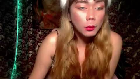 red_kitsune69 online show from October 2025 07:23:02 PM