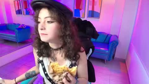 Res Moon online show from November 2025 11:33:02 AM