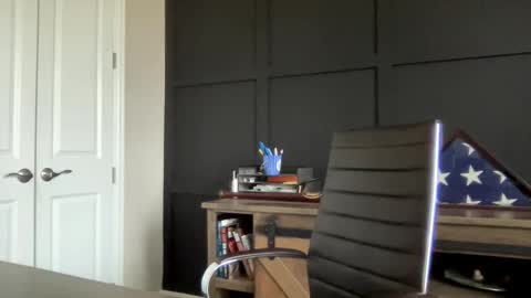 Snapshot of redbull1414 chatting on December 2024 03:23:01 PM RedBull online show from December 2024 03:23:01 PM