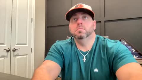 Snapshot of redbull1414 chatting on December 2024 10:52:02 PM RedBull online show from December 2024 10:52:02 PM