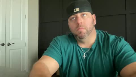 Snapshot of redbull1414 chatting on January 2025 06:48:01 PM RedBull online show from January 2025 06:48:01 PM