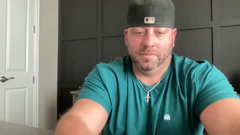 Snapshot of redbull1414 chatting on February 2025 10:32:01 PM RedBull online show from February 2025 10:32:01 PM