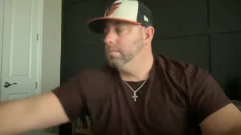 Snapshot of redbull1414 chatting on February 2025 09:43:01 PM RedBull online show from February 2025 09:43:01 PM