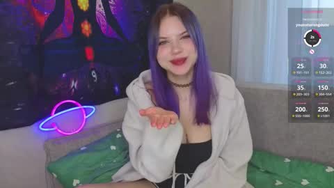 Mia online show from September 2025 04:05:02 AM